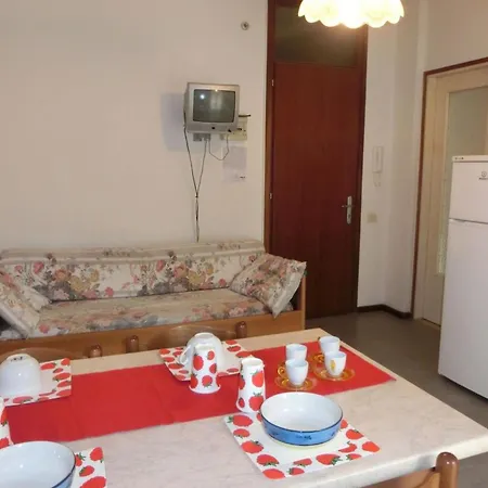 Delightful Two-room Flat Next To The * Bibione